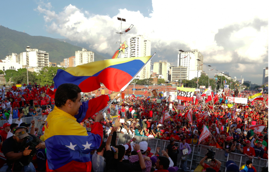 Thousands of Venezuelans March to Celebrate their Constitution and Condemn US Interference