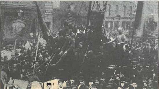 One of the mass dockers’ marches through the City of London in 1889