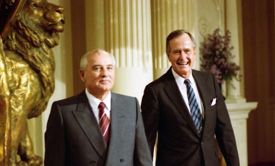 Mikhail Gorbachev and George H W Bush