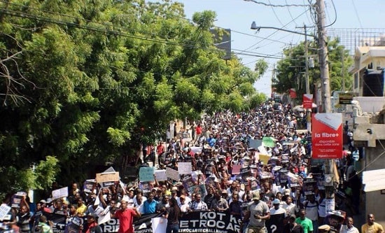 Haitians protest against the theft of PetroCaribe funds
