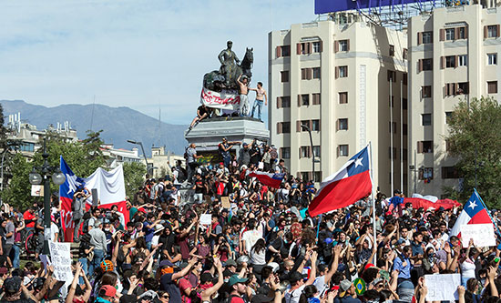 Protesters in Plaza Baquedano on 8 November 2019
