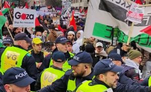 Police make an arrest at the London protest for Palestine on 13 January 2024 (photo: FRFI)