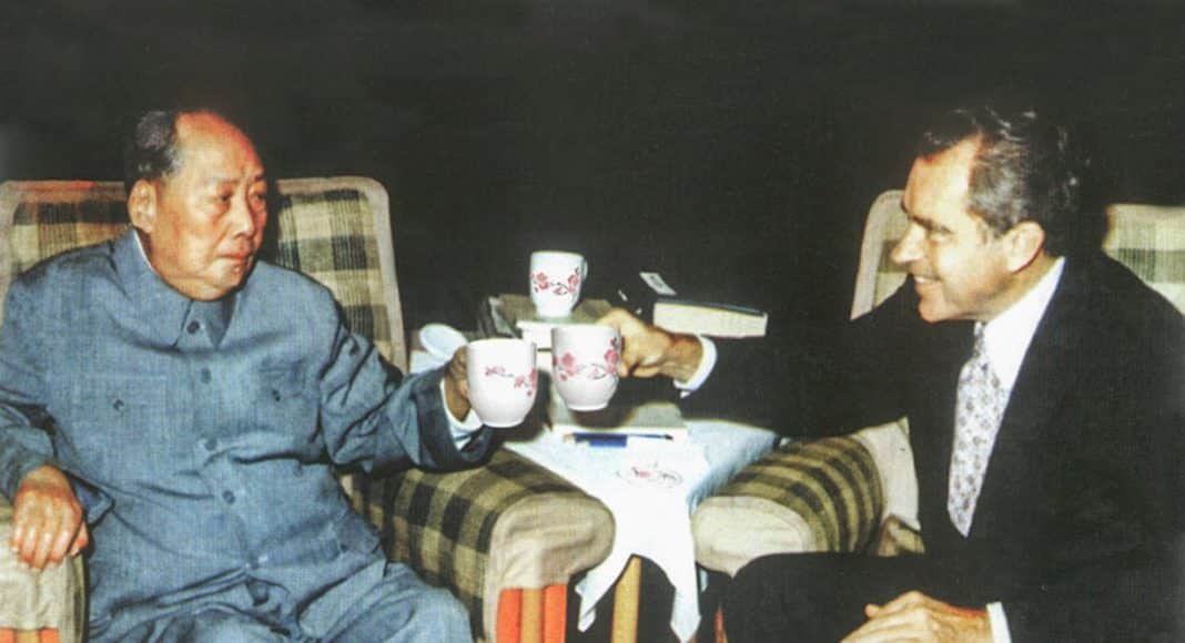CPC chairman Mao Zedong meets with US President Richard Nixon, 1972 (Photo: Handout)
