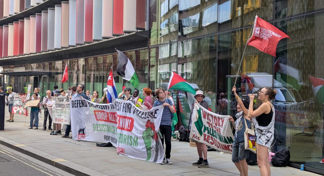 Supporters of the SOAS 2 defence campaign rally outside the Old Bailey (photo: FRFI)