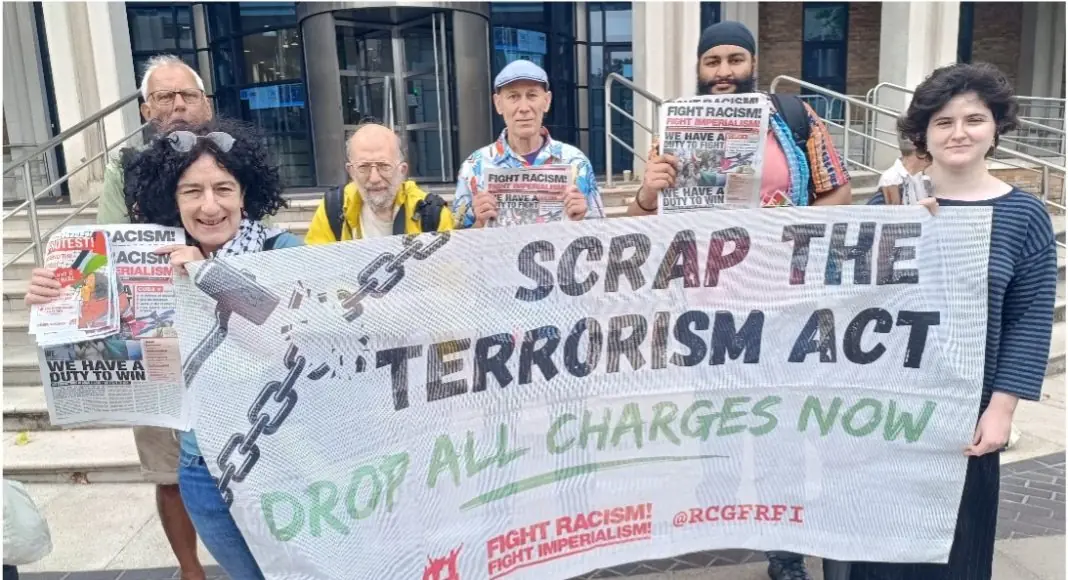 FRFI supporters join the rally outside Tony Greenstein's trial at Kingston Crown Court (photo: FRFI)