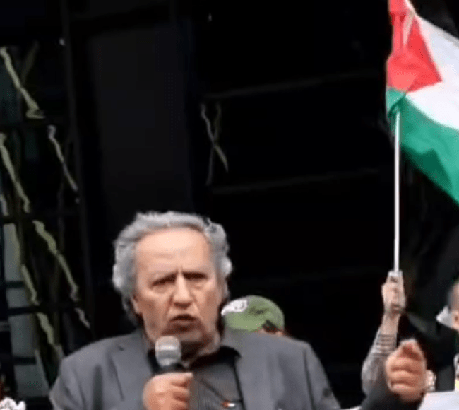 Issam Hijjawi speaks outside the Leonardo offices in Newcastle (photo: FRFI)